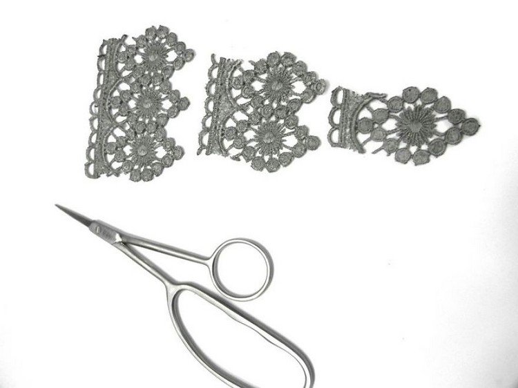 scissors lace