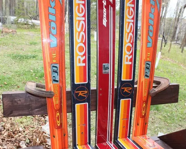 skis on chair