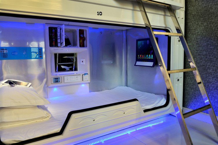 space hotel bed pod