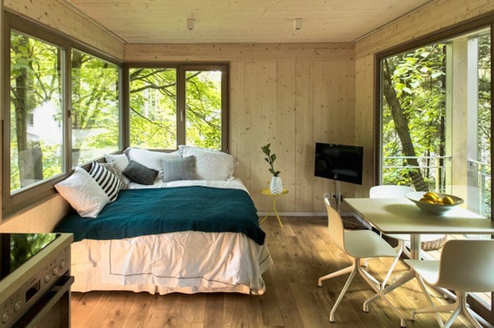 urban-treehouses-inside-bedroom