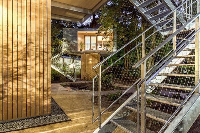 urban-treehouses-ouside-stairs