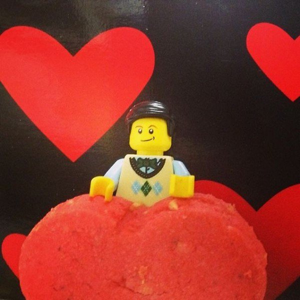 LEGO guy heart