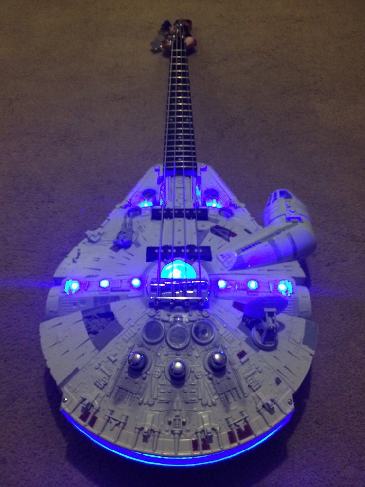 millennium-falcon-guitar-lights