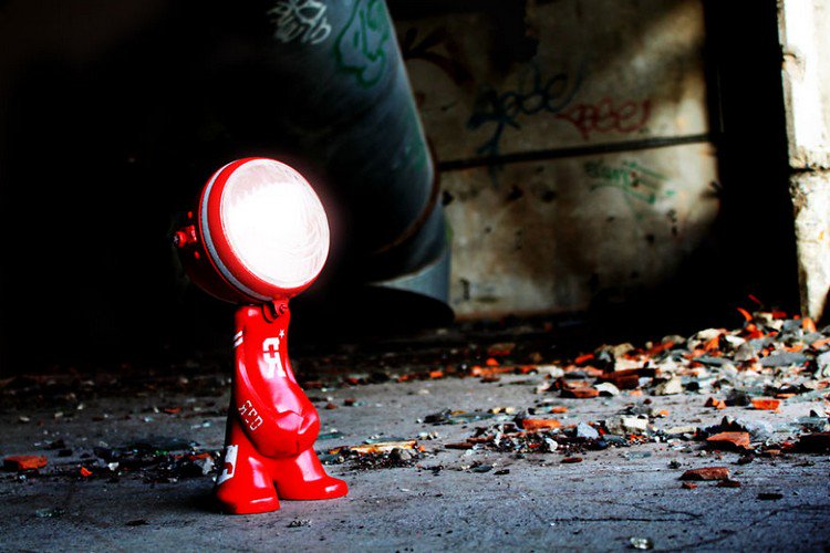 red headlight lamp
