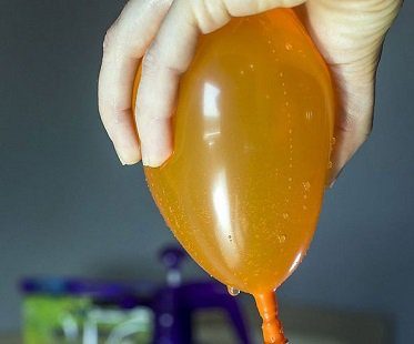 self-sealing water balloons orange