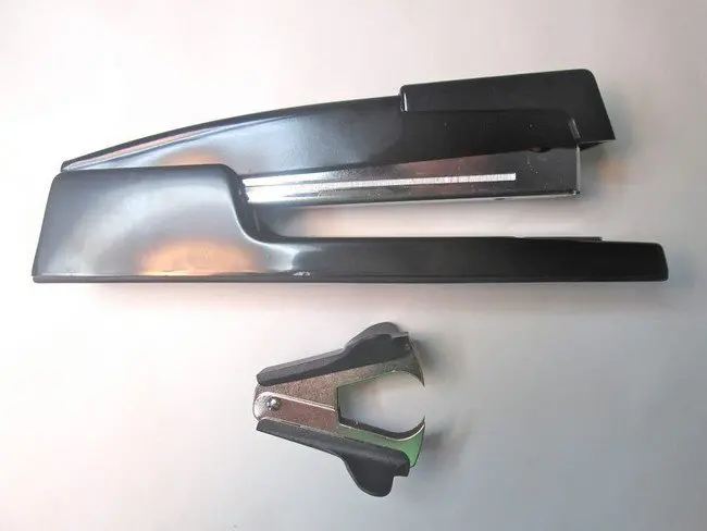 stapler remover