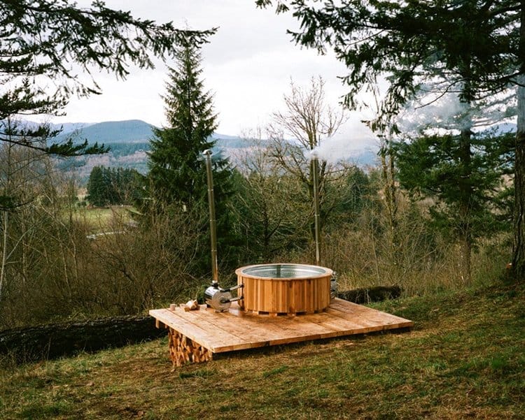 the-cinder-cone-treehouse-a-hot-tub
