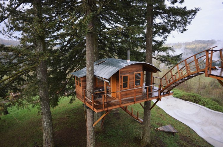 the-cinder-cone-treehouse-platform
