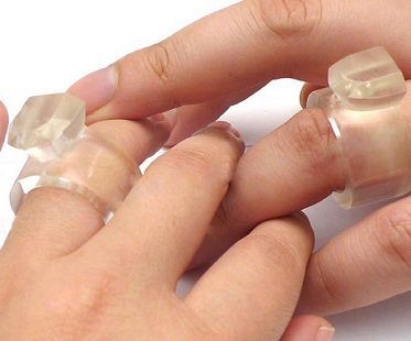 diamond ring ice cube tray fingers