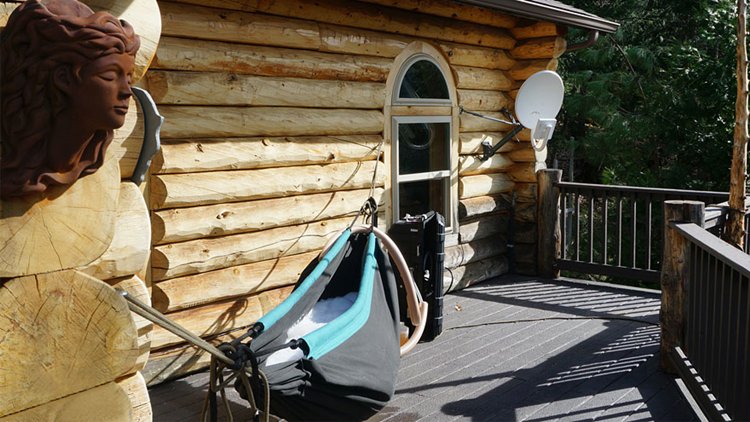 hydro-hammock-hot-tub-cabin