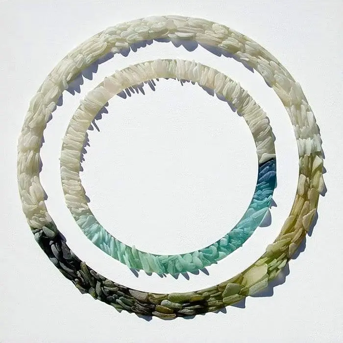 recycled-sea-glass-sculptures-jonathan-fuller-round