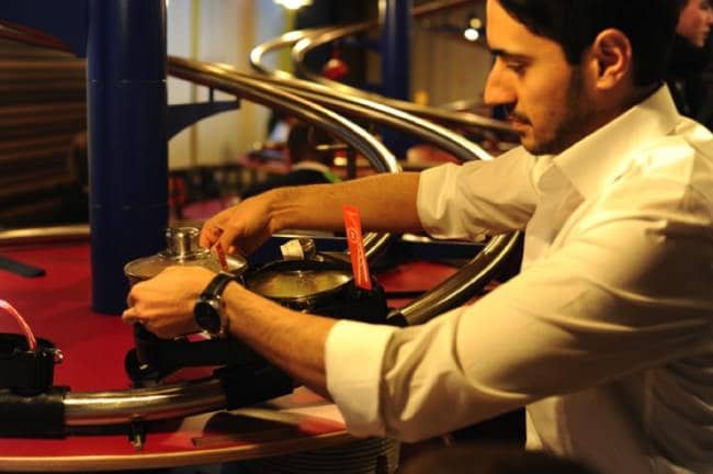 rollercoaster-restaurant-pots