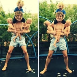 This Aussie Mom's Hilarious 'FAQ' Signs For Her Twin Girls Went Viral
