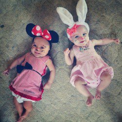 This Aussie Mom's Hilarious 'FAQ' Signs For Her Twin Girls Went Viral