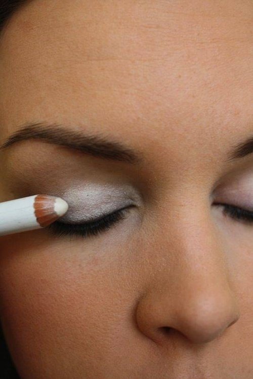 white-eyeshadow