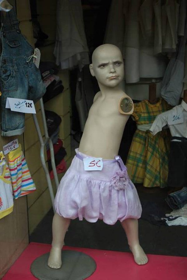 armless bald mannequin skirt