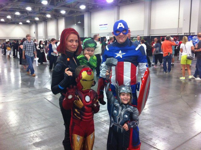 avengers family cosplay