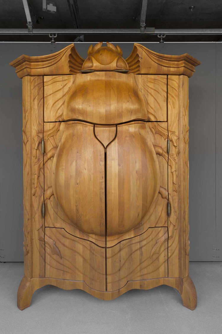 beetle cabinet face on