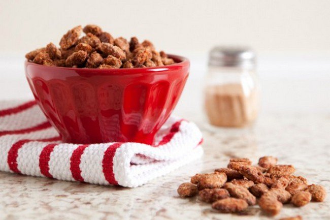 cinnamon almonds