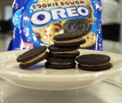 cookie dough oreo