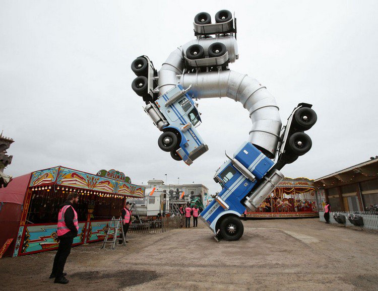 dismaland vehicle sculpture