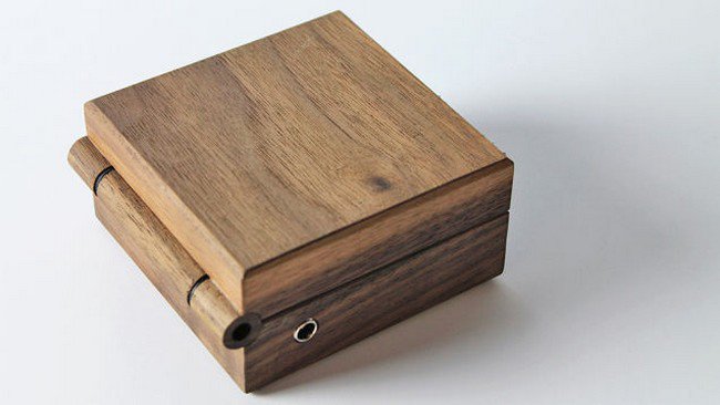 love hulten gameboy wooden case