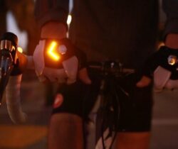 turn signal bike gloves
