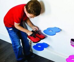footprint shoe shelf