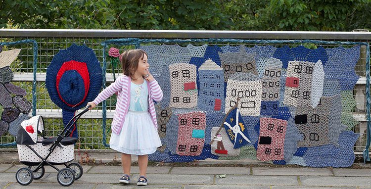 grace-brett-104-year-old-yarn-bomber-houses