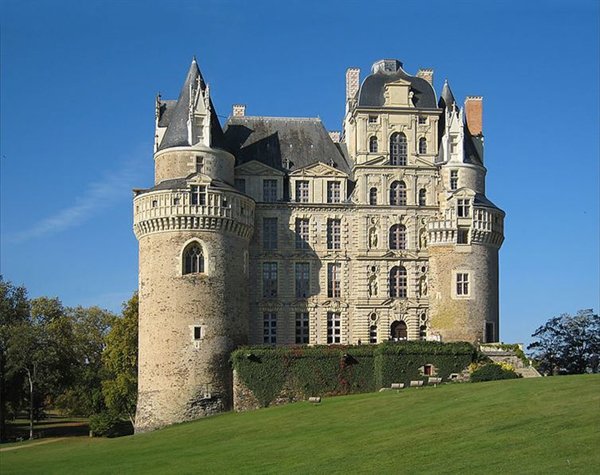 haunted-places-chateau