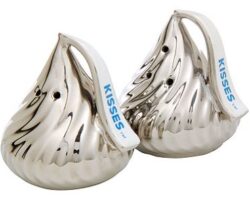 hershey's kisses salt and pepper set