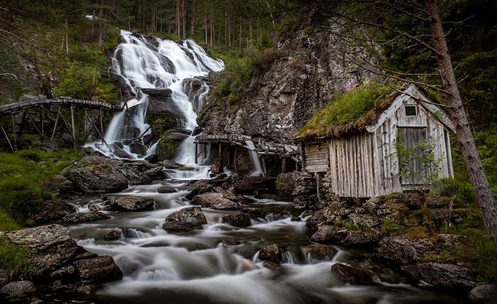 incredible-norway-photos-waterfall