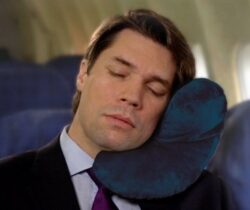 j-shaped travel pillow
