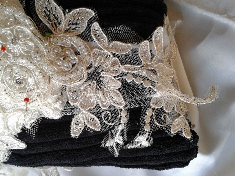 lace detail