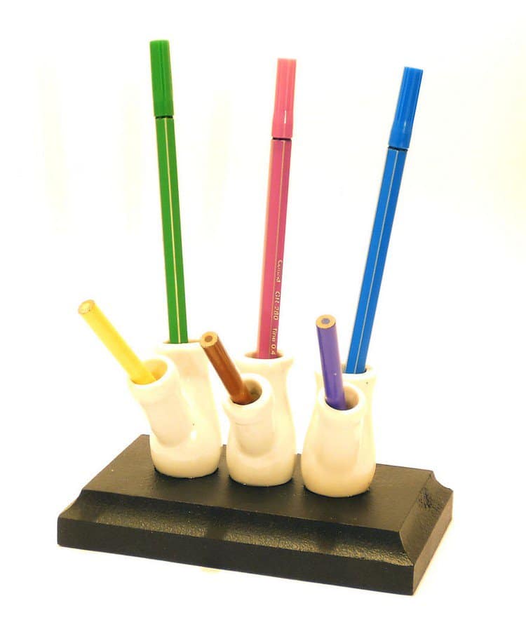 pencils pipe stand