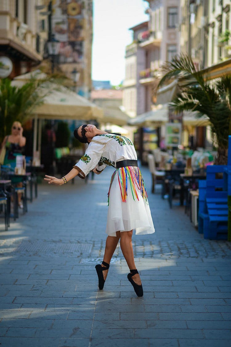 romanian ballerina street cafe