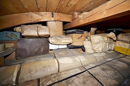 secret-czech-attic-packages-in