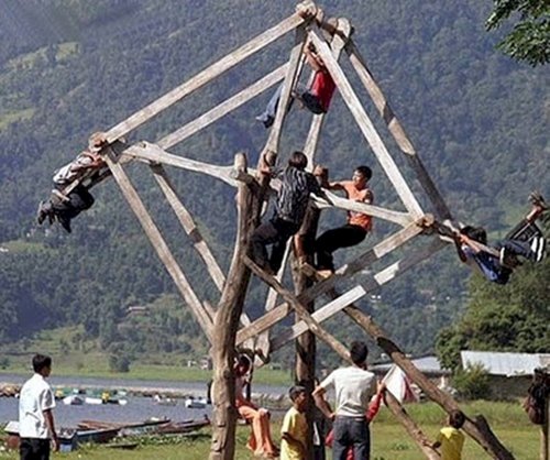 stupid-ways-to-save-money-ferris-wheel