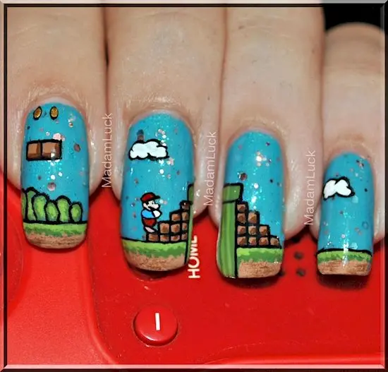 video-game-nail-art-super-mario