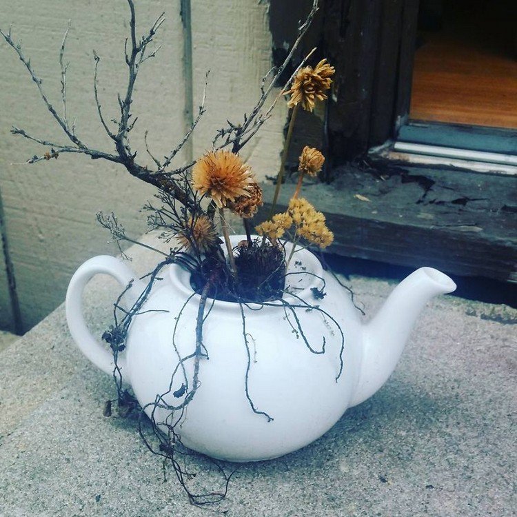 dead flowers teapot