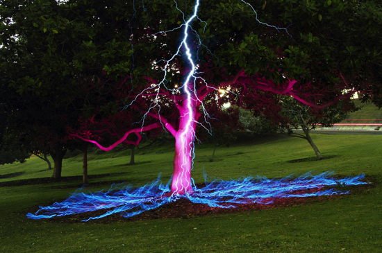 fake-viral-images-lightning