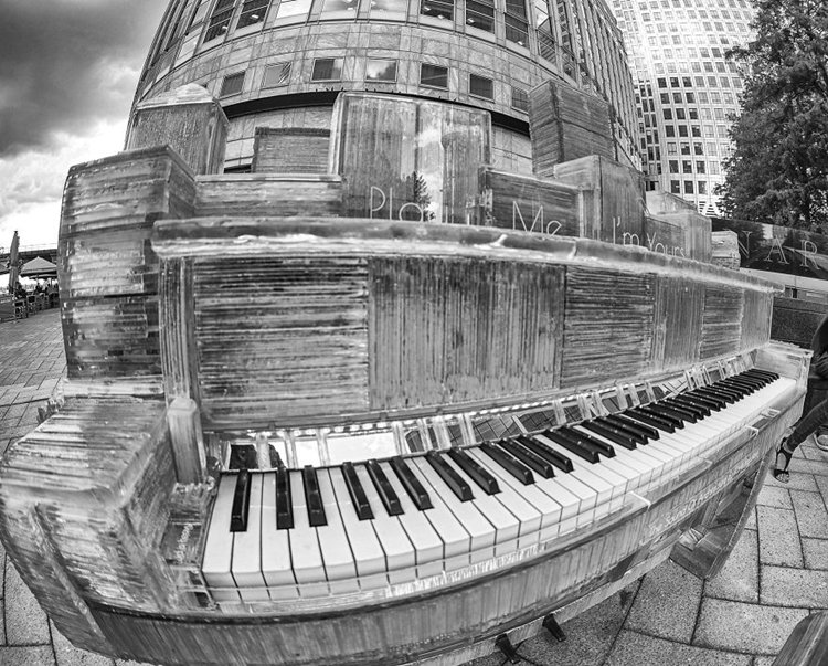 glass-piano-karlis-bogustovs-canary-wharf-black