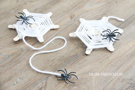 halloween-kids-crafts-yarn-webs