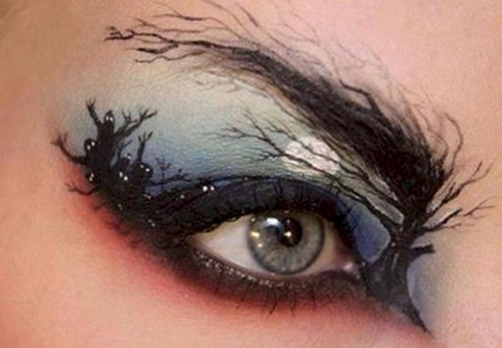 halloween-makeup-tree