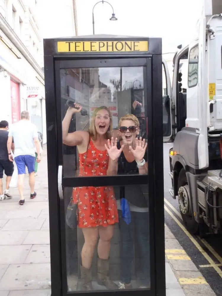 london payphone women