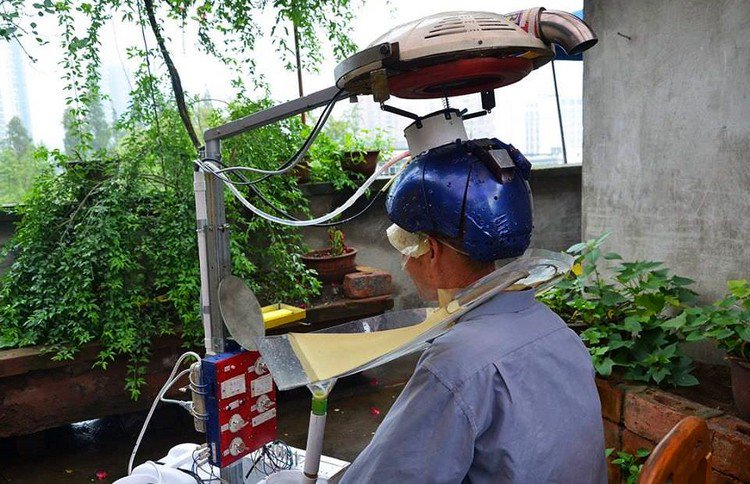 person hair washing machine