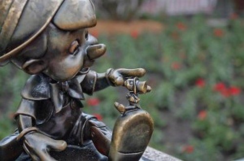 pinocchio statue