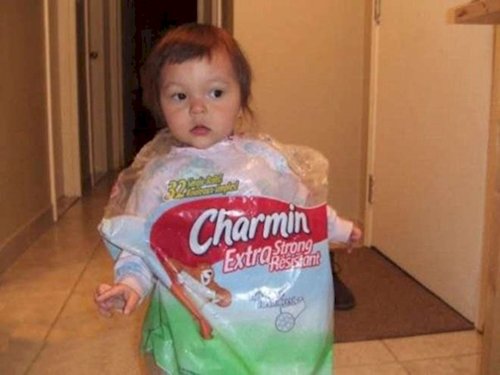 scary-halloween-costumes-loo-roll