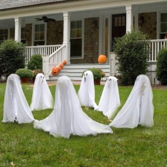 11 Awesome Ways To Turn Garbage Bags Into Halloween Decorations