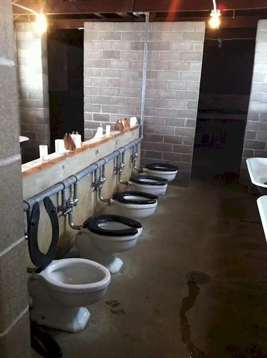 awful bathroom